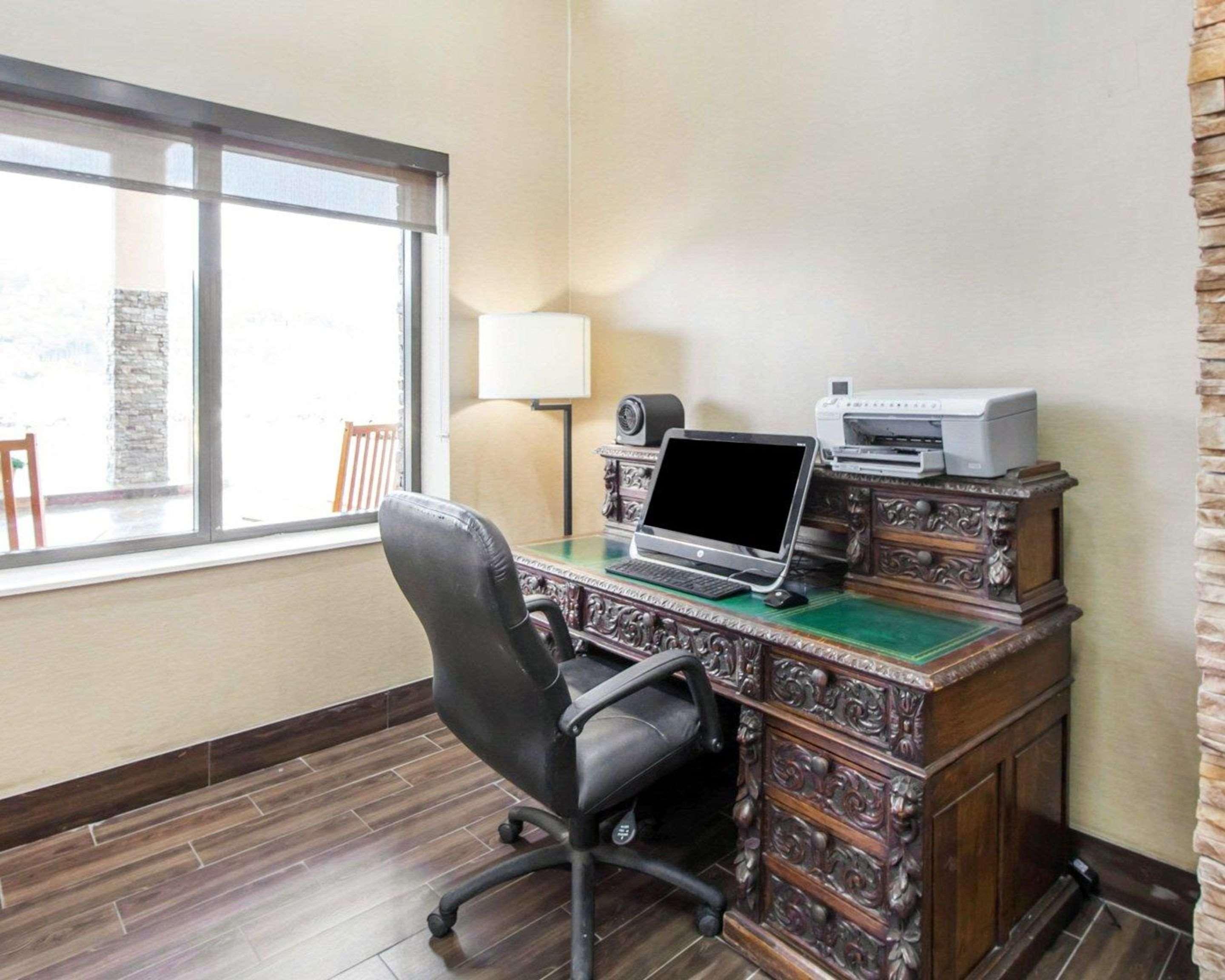 Pioneer Comfort Inn At Royal Blue מראה חיצוני תמונה