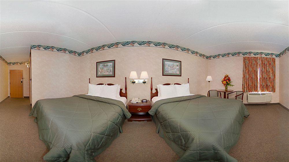 Pioneer Comfort Inn At Royal Blue מראה חיצוני תמונה