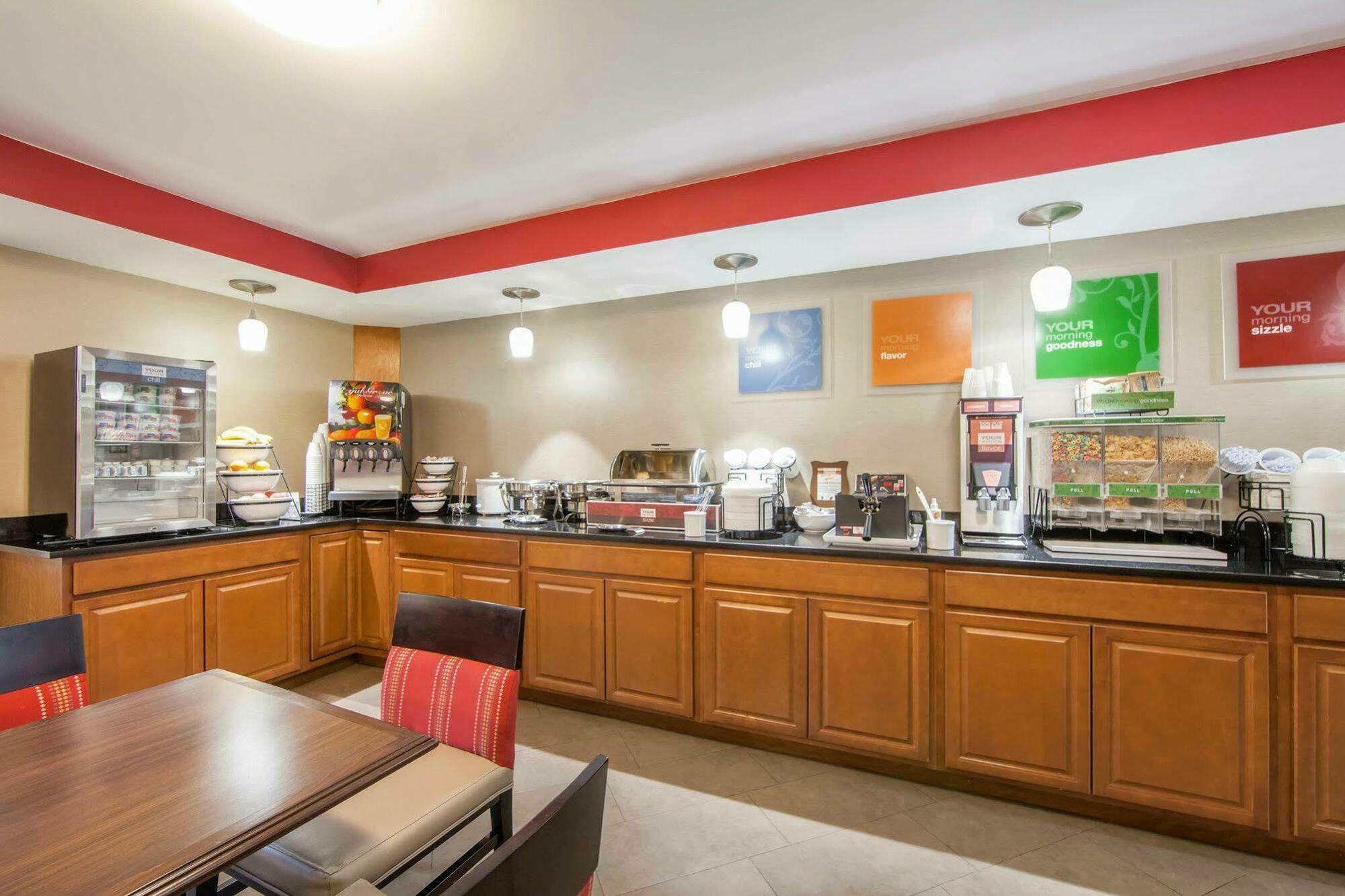 Pioneer Comfort Inn At Royal Blue מראה חיצוני תמונה