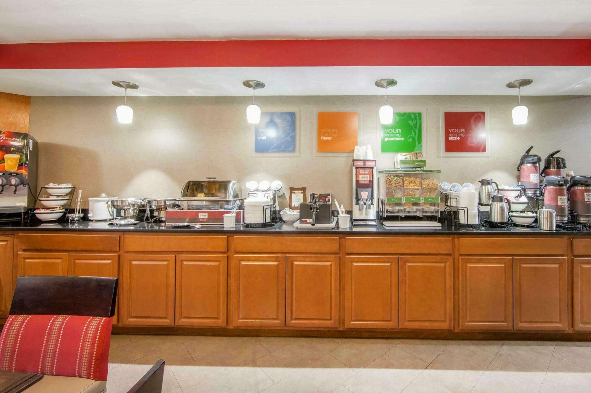 Pioneer Comfort Inn At Royal Blue מראה חיצוני תמונה